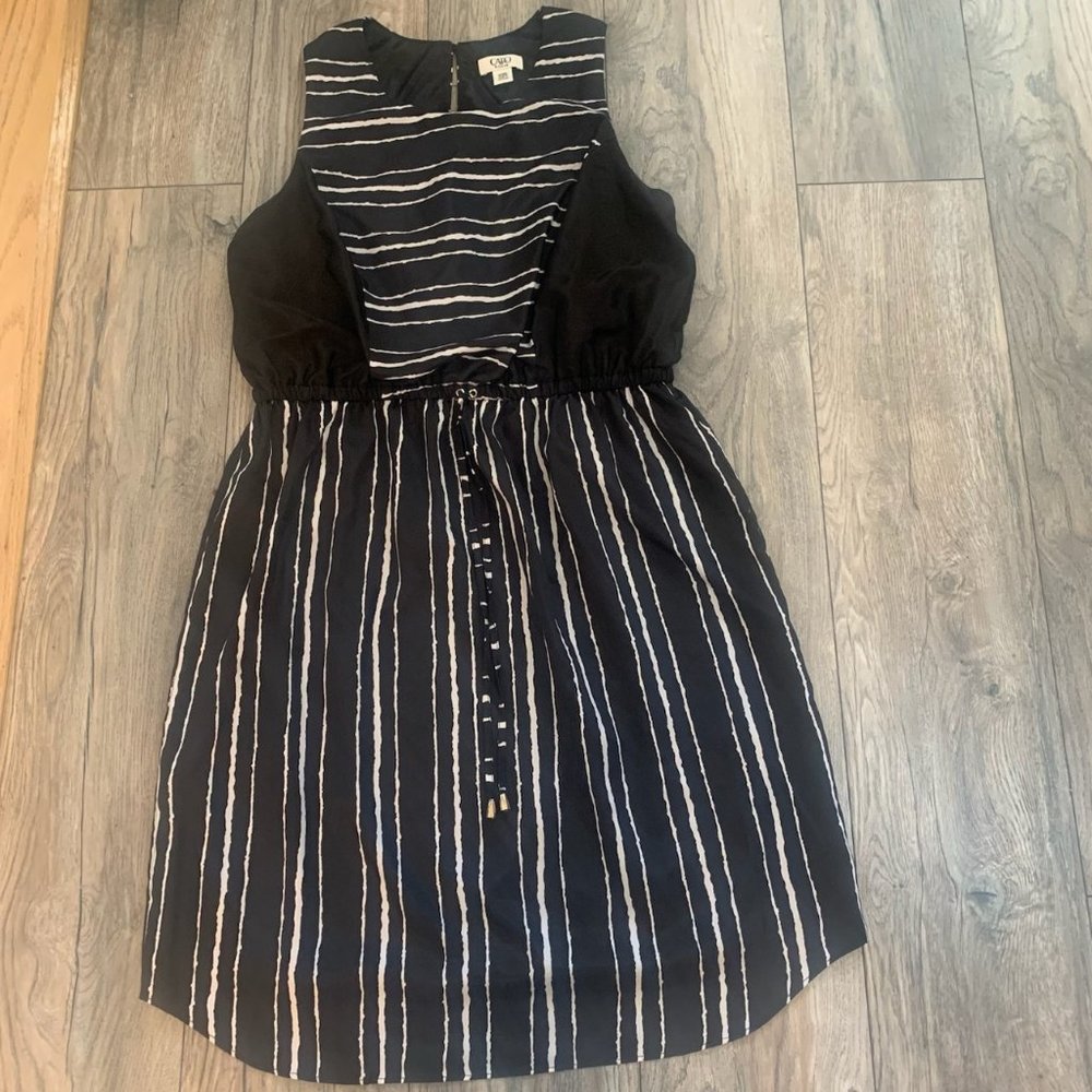 CATO BLACK WHITE STRIPED SLEEVELESS CINCHED WAIST DRESS‎ 14/16W-EUC